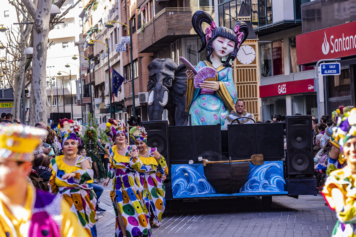 desfile de piñata, desfile de carnaval en ciudad real, carnaval, desfile de Piñata  / RUEDA VILLAVERDE