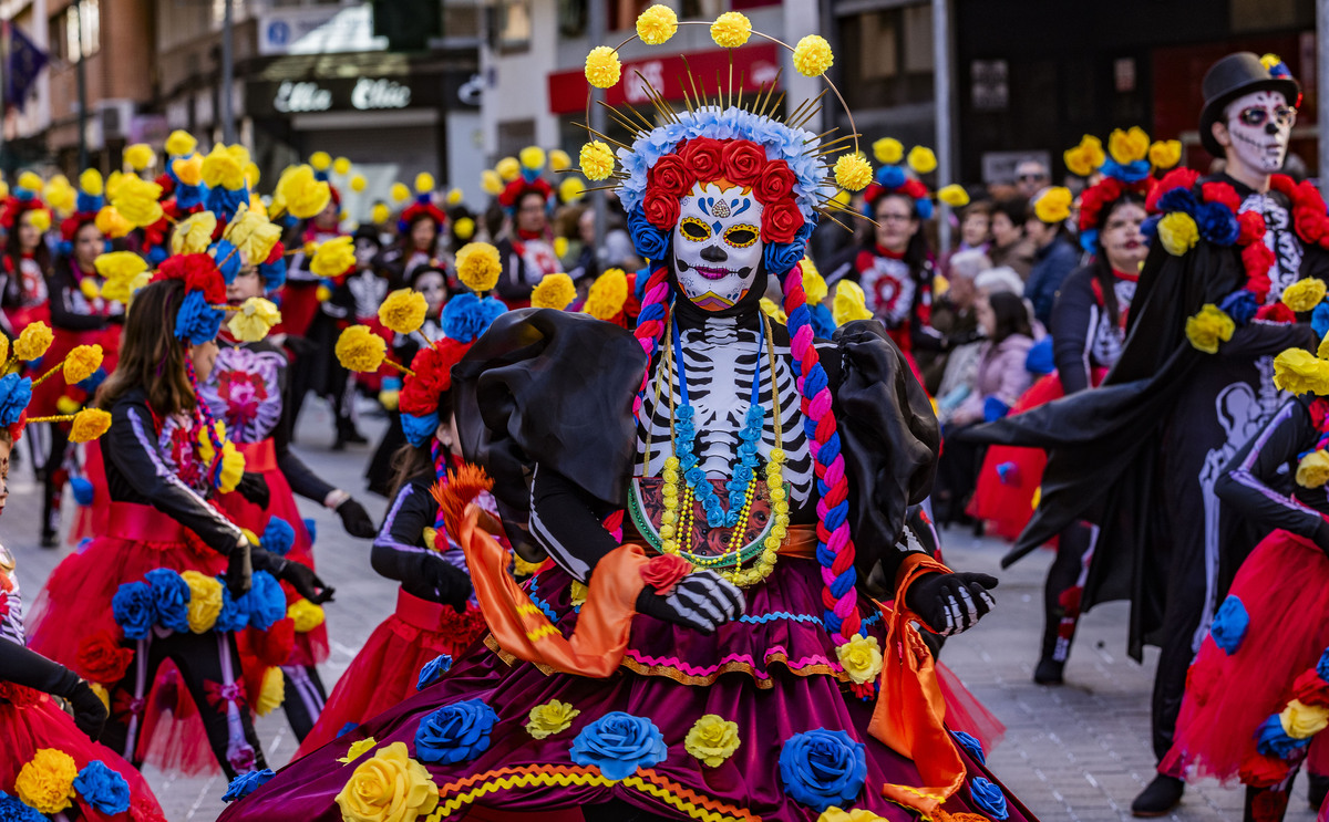 desfile de piñata, desfile de carnaval en ciudad real, carnaval, desfile de Piñata  / RUEDA VILLAVERDE