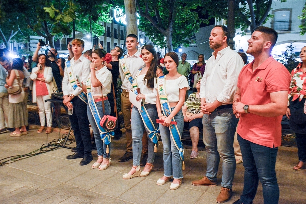 La plaza de toros estrena iluminación ornamental exterior 