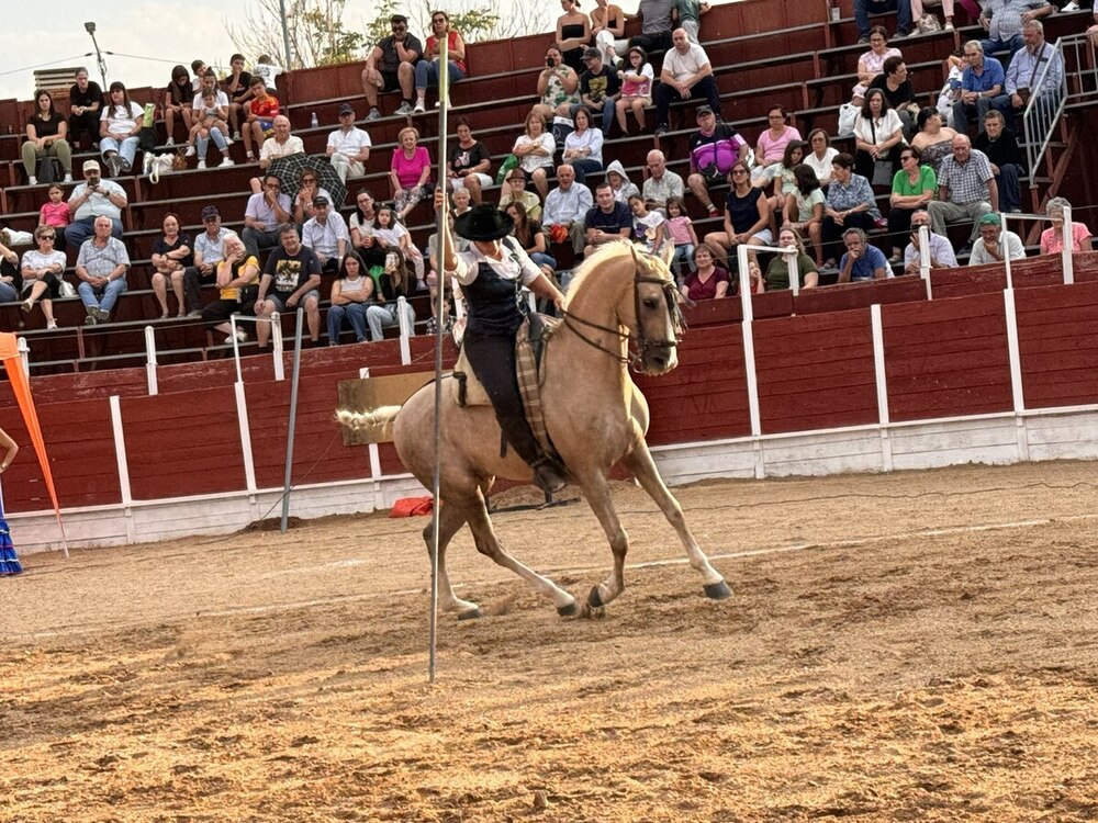 'El Bailar del Caballo' deleita a Malagón  