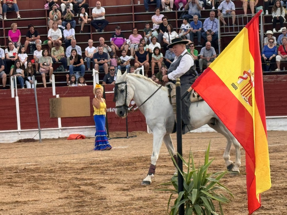 'El Bailar del Caballo' deleita a Malagón  