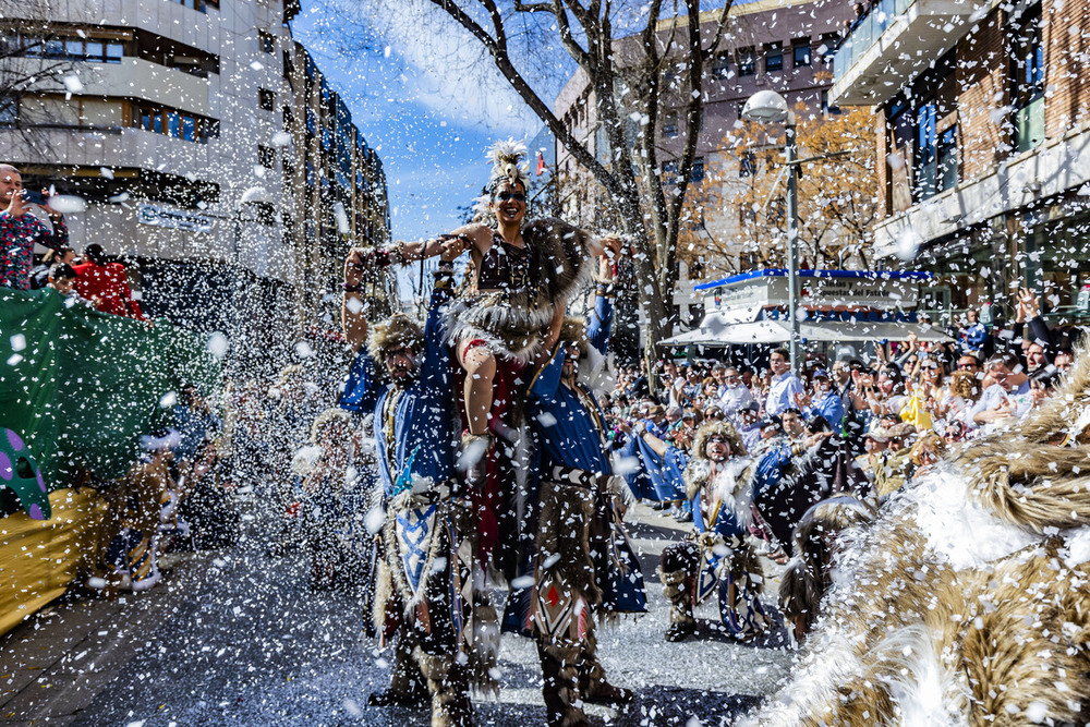 El Domingo de Piñata en imágenes y vídeo