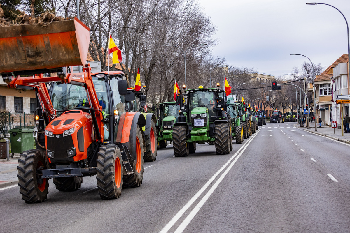 manifestación de agricultores en Ciuadad Rel, AsAJA, TRACTORADA EN CIUDAD REAL, INCIDENTES CON LA POLICÍA NACIONAL Y POLICÍA LOCAL, SUCESO,  Pedro Barato de Asaja enfrentándose a la Policía Nacional, durante la trastorada en Ciudad Real  / RUEDA VILLAVERDE