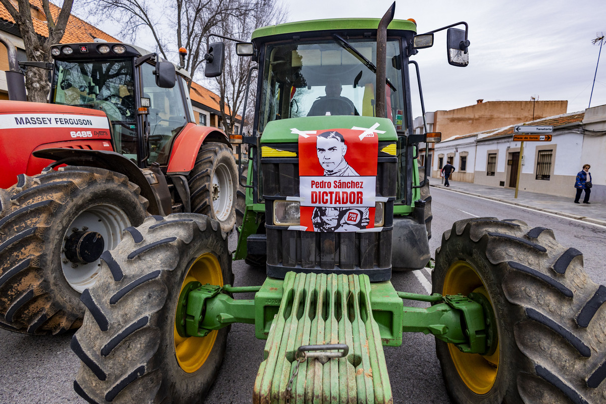 manifestación de agricultores en Ciuadad Rel, AsAJA, TRACTORADA EN CIUDAD REAL, INCIDENTES CON LA POLICÍA NACIONAL Y POLICÍA LOCAL, SUCESO,  Pedro Barato de Asaja enfrentándose a la Policía Nacional, durante la trastorada en Ciudad Real  / RUEDA VILLAVERDE