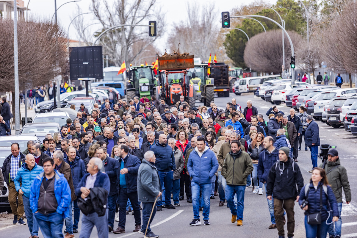 manifestación de agricultores en Ciuadad Rel, AsAJA, TRACTORADA EN CIUDAD REAL, INCIDENTES CON LA POLICÍA NACIONAL Y POLICÍA LOCAL, SUCESO,  Pedro Barato de Asaja enfrentándose a la Policía Nacional, durante la trastorada en Ciudad Real  / RUEDA VILLAVERDE