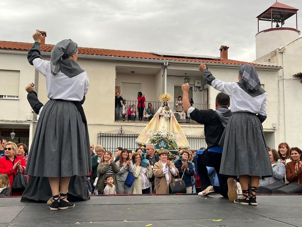 La patrona regresa a Almagro arropada por cientos de almagreño