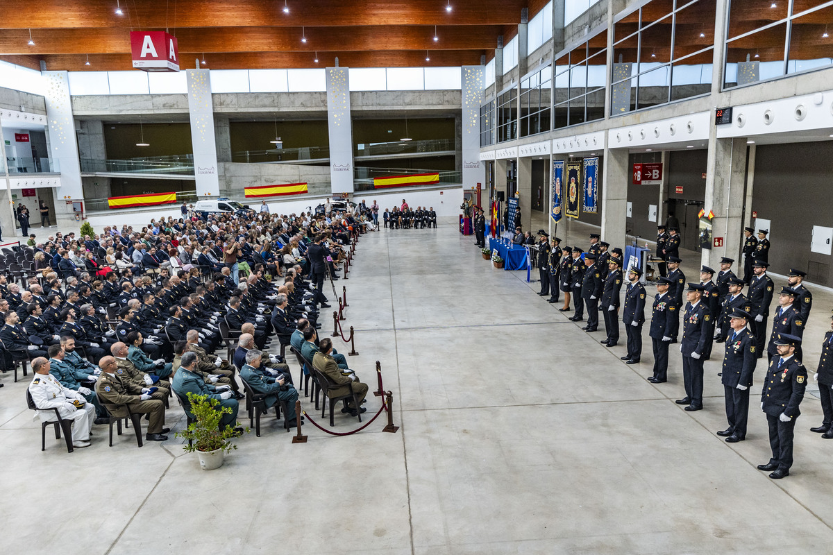 Actos de la Policía Nacional, festividad de la policía Nacional, entreg ade meddallas Ángels Custodios patrón de la Policía NACIONAL  / RUEDA VILLAVERDE