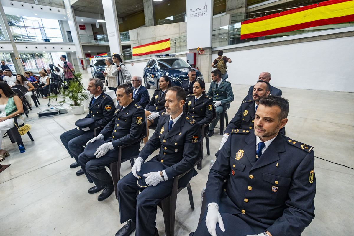 Actos de la Policía Nacional, festividad de la policía Nacional, entreg ade meddallas Ángels Custodios patrón de la Policía NACIONAL  / RUEDA VILLAVERDE