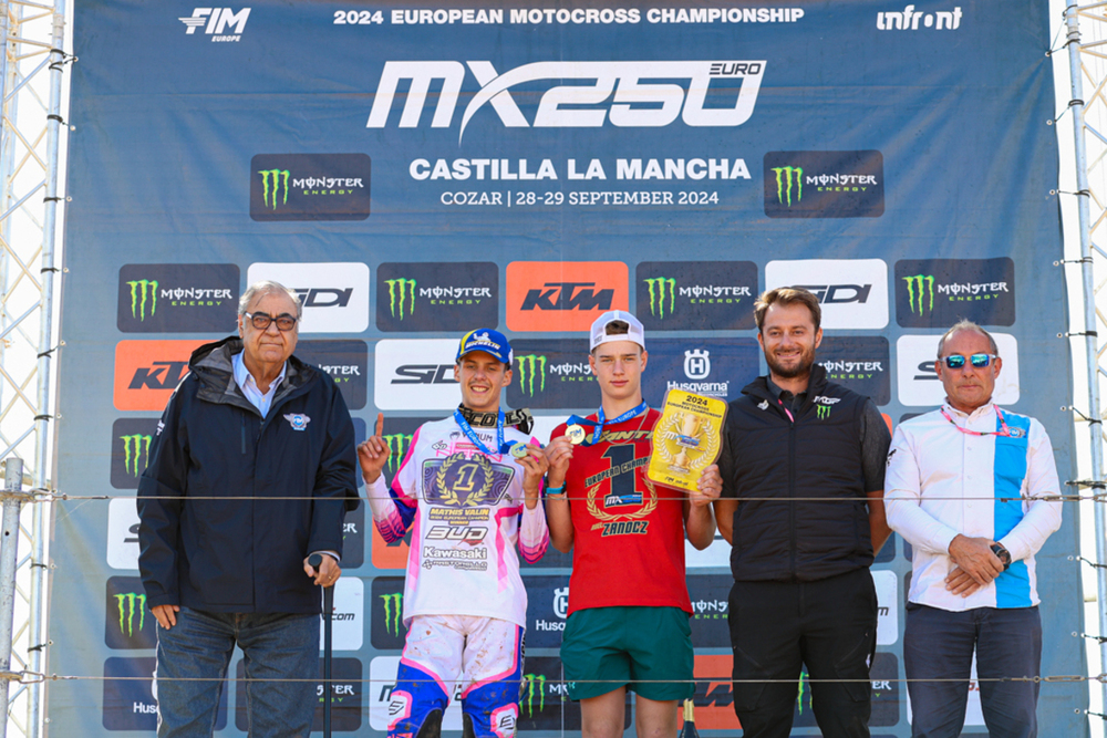 Podio de la categoría EMX 250.