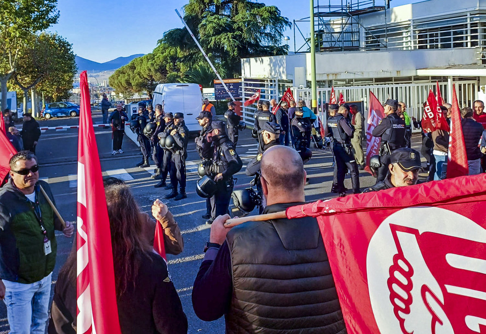 UGT cifra en un 100% el seguimiento de la huelga en Navec