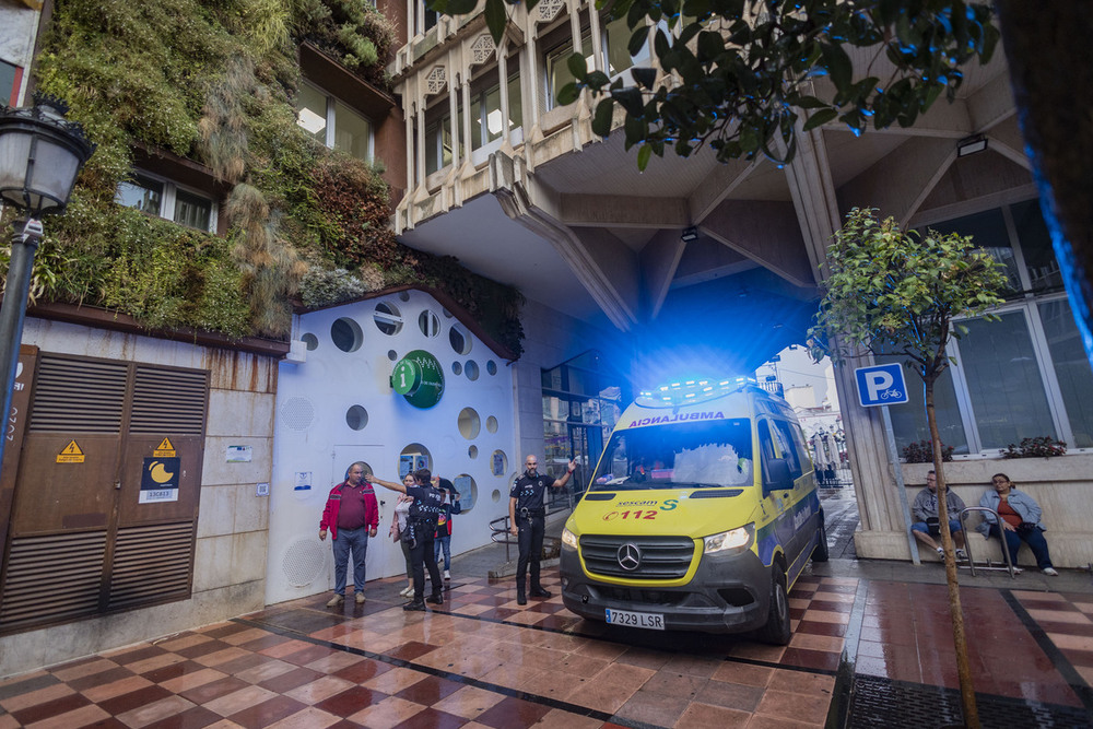 El Pleno de tasas para 20 minutos tras el desmayo de un edil