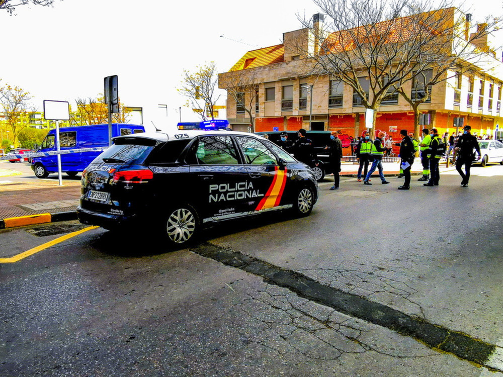 Instantes después de la agresión a las puertas de los juzgados de Ciudad Real.