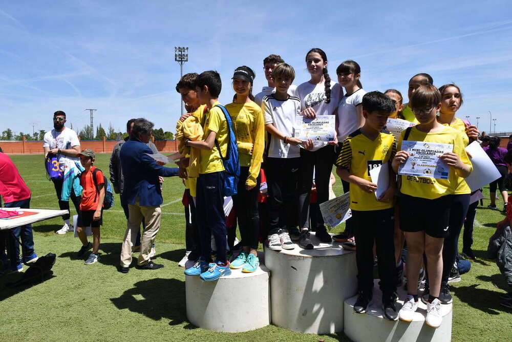 Más de 350 alumnos participan en las I Mini Olimpiadas