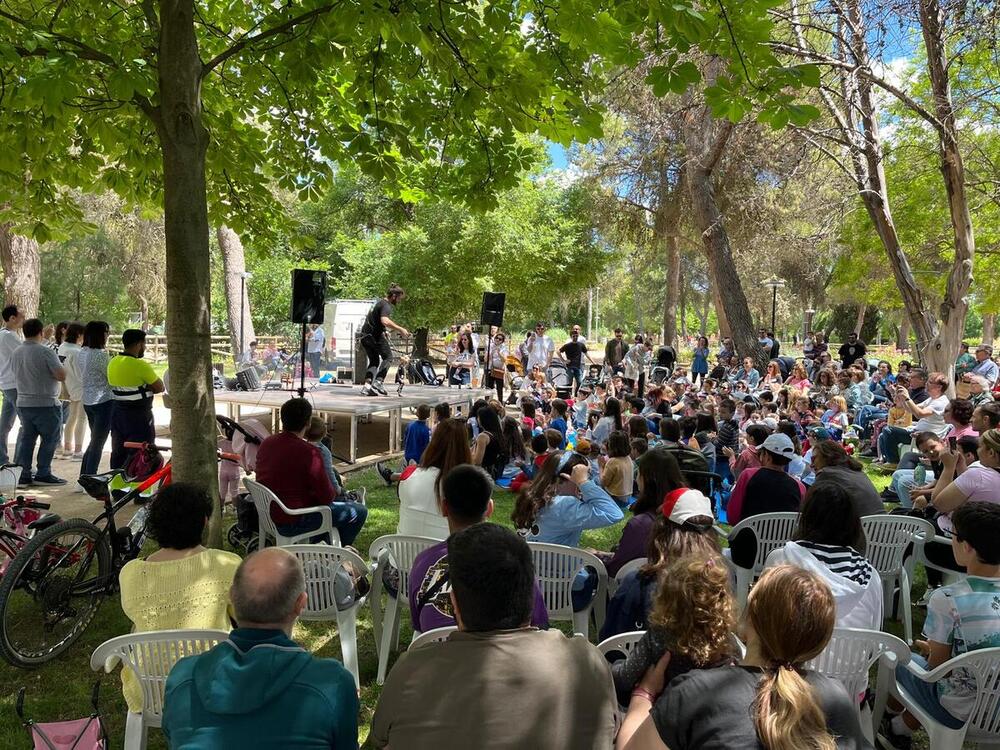 350 personas disfrutan de 'Las aventuras de Manolo Bolaño'