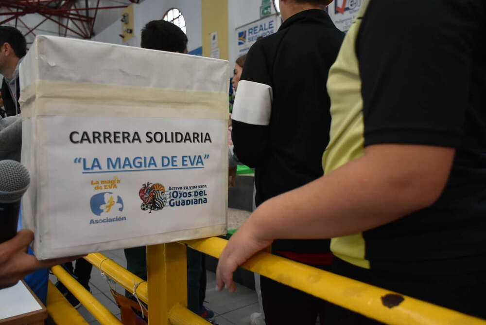 Alumnos se vuelca con carrera solidaria ´La vuelta al cole'