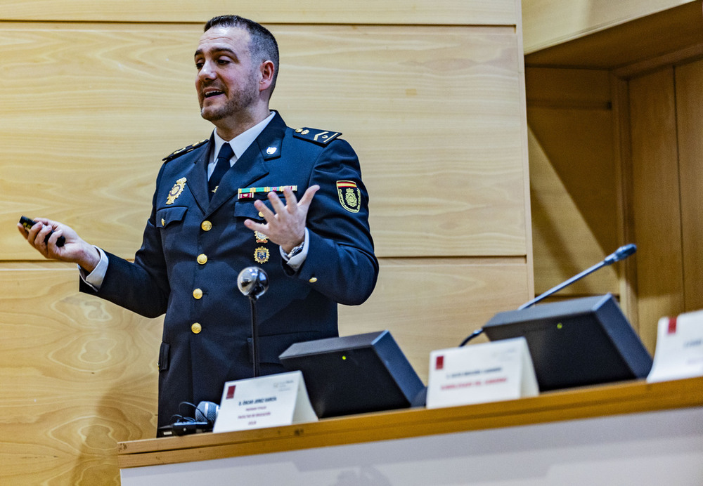 La Policía forma a los futuros maestros en ciberseguridad