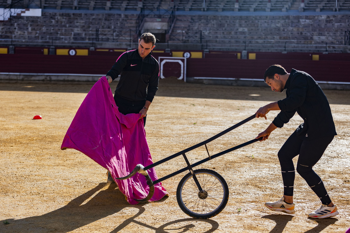 INICIO DE LAS CLASE EN LA PLAZA DE TOROS DE LA ESCUELA DE TAUROMÁQUIA, INICIO DE LAS CLASES TAURINAS DE LA ESCUELA DE TAUROMAQUIA, TOROS  / RUEDA VILLAVERDE