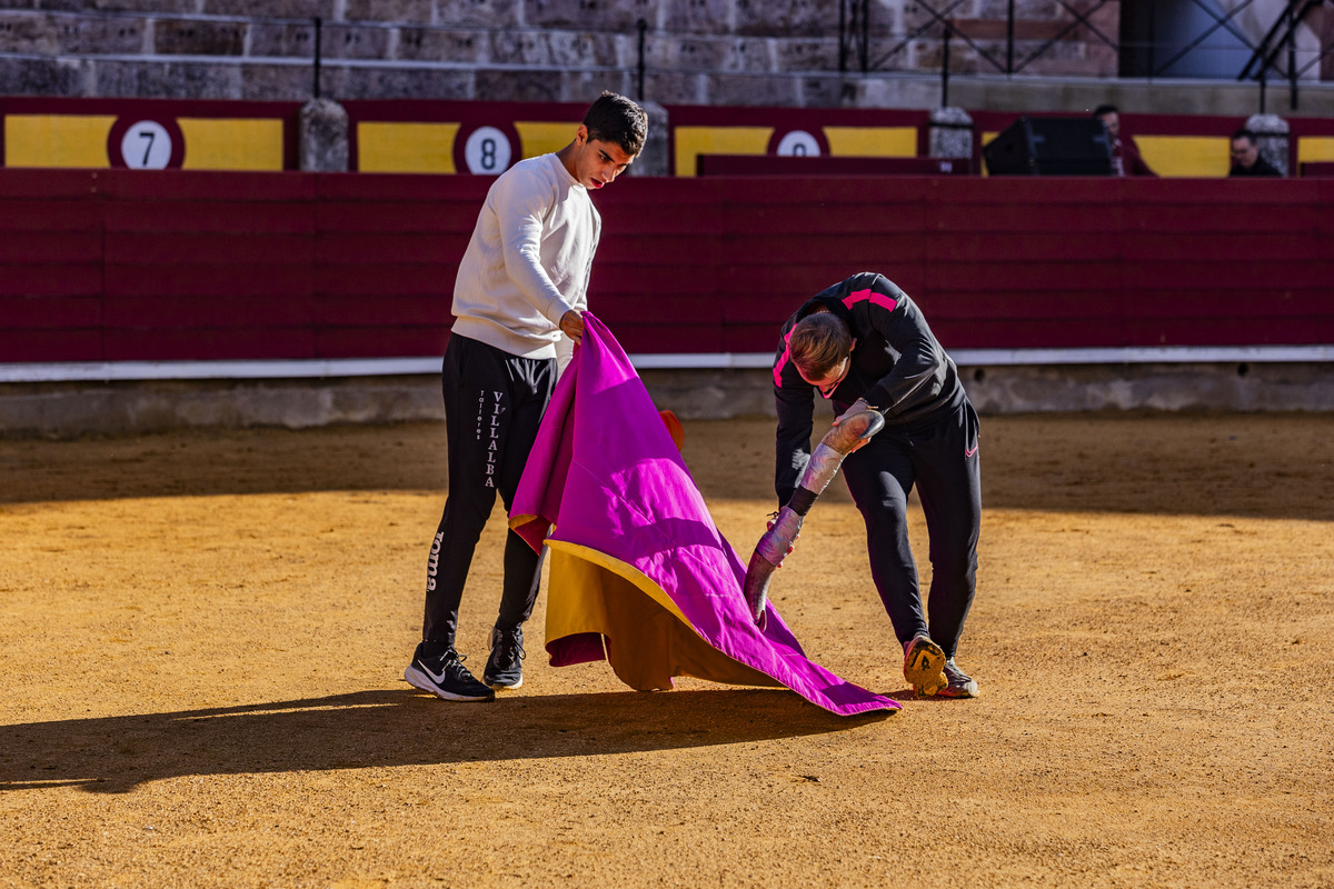 INICIO DE LAS CLASE EN LA PLAZA DE TOROS DE LA ESCUELA DE TAUROMÁQUIA, INICIO DE LAS CLASES TAURINAS DE LA ESCUELA DE TAUROMAQUIA, TOROS  / RUEDA VILLAVERDE