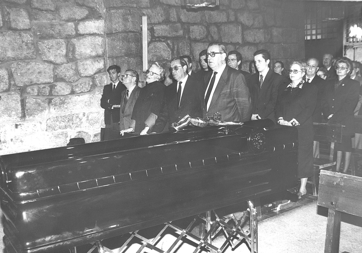 FUNERAL DEL PINTOR LÓPEZ VILLASEÑOR EN MADRID  / RUEDA VILLAVERDE