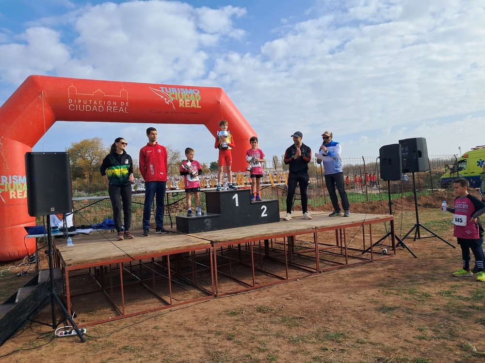 Victorias repartidas en el Provincial Escolar de Cross