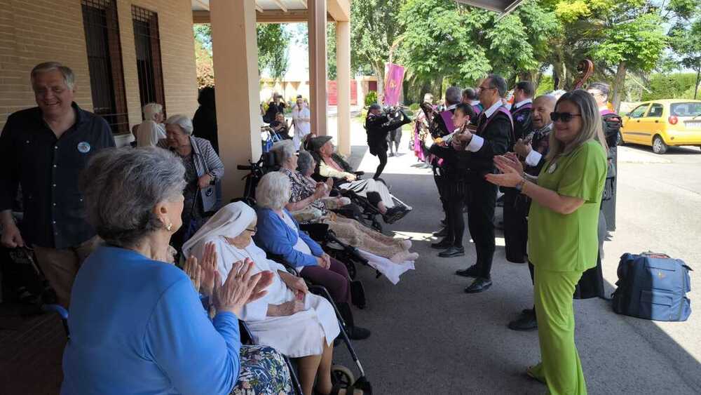 La Tuna Universitaria inicia su ronda solidaria