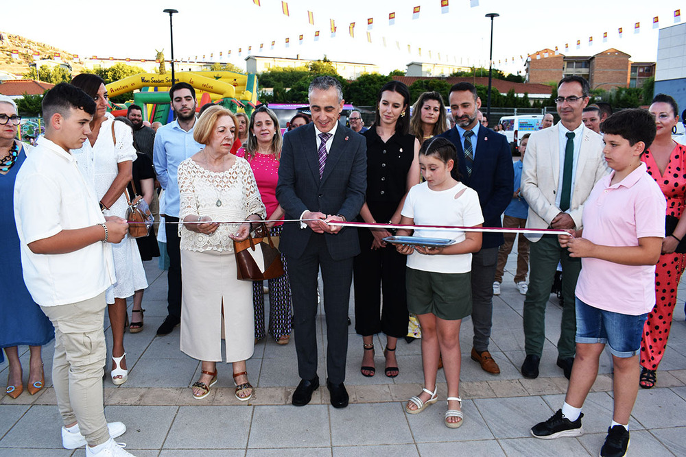 La barriada de Fraternidad celebra San Juan