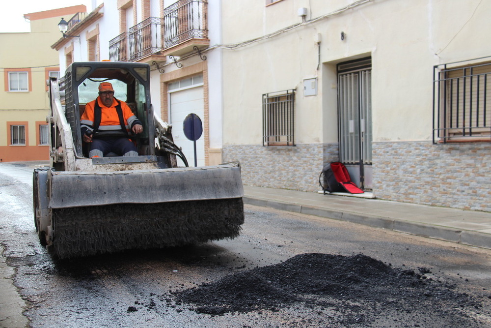 Avanzan las obras de asfaltado en la zona centro de Alcázar