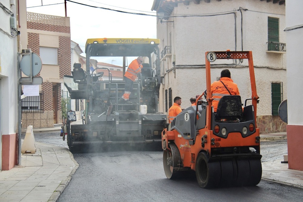 Avanzan las obras de asfaltado en la zona centro de Alcázar