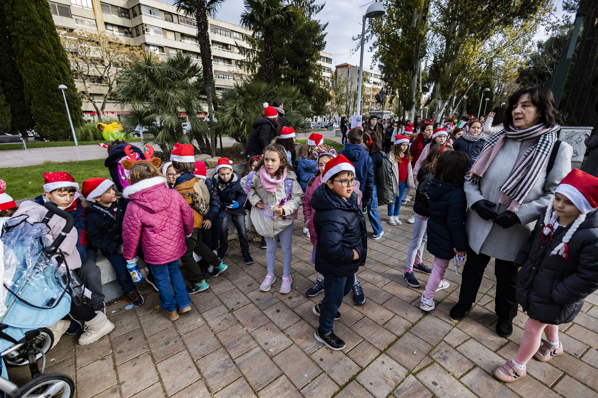 Navidad, caanto de villancicos de los colegios de ciudad real en el Arco del Torreón, Concierto de villancicos  / RUEDA VILLAVERDE