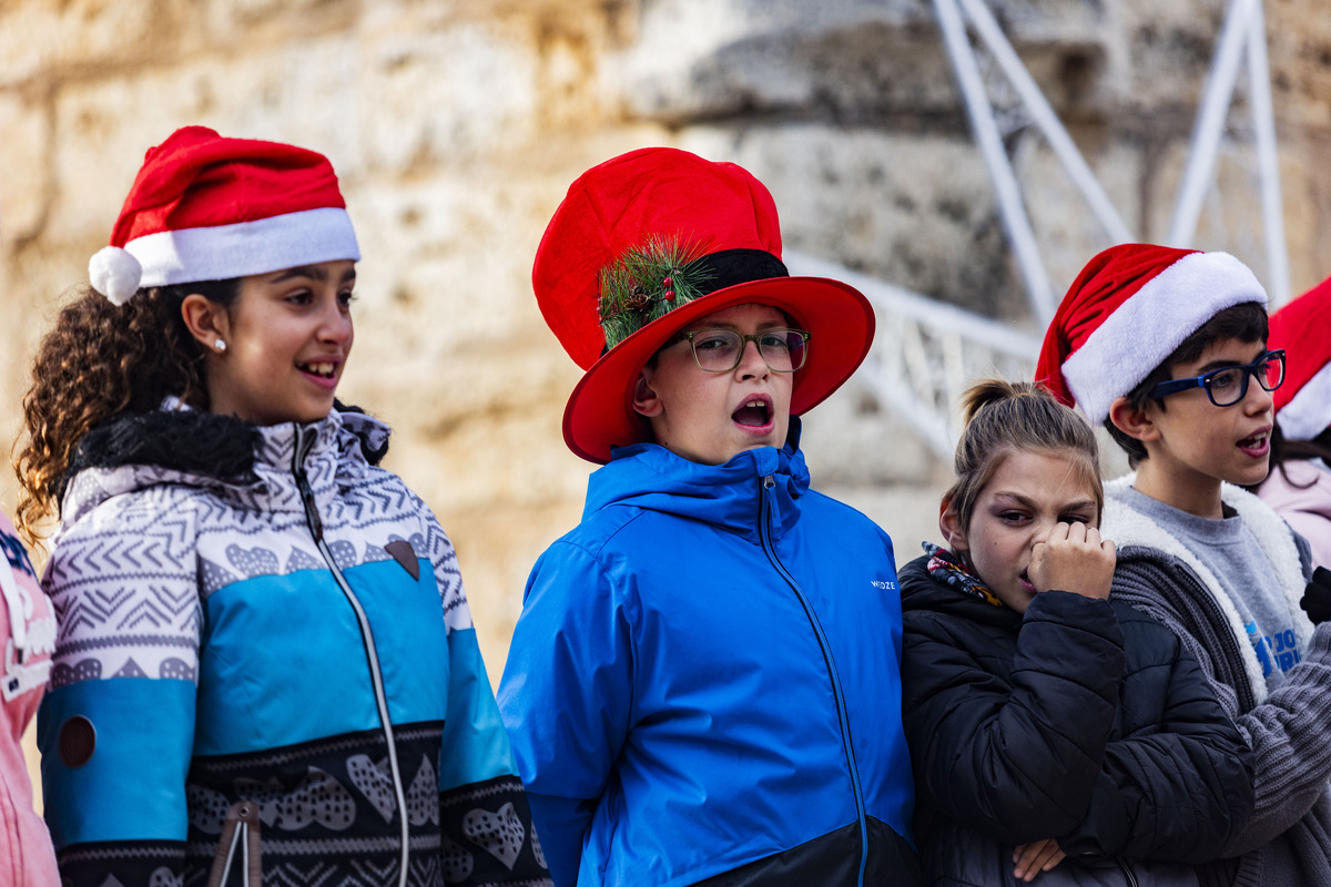 Navidad, caanto de villancicos de los colegios de ciudad real en el Arco del Torreón, Concierto de villancicos  / RUEDA VILLAVERDE