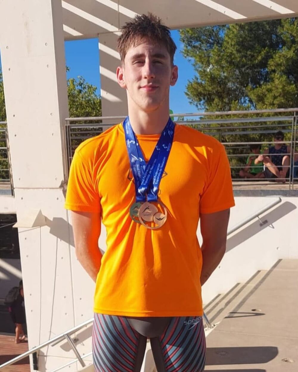 Radu Valentín Neata, con sus medallas.