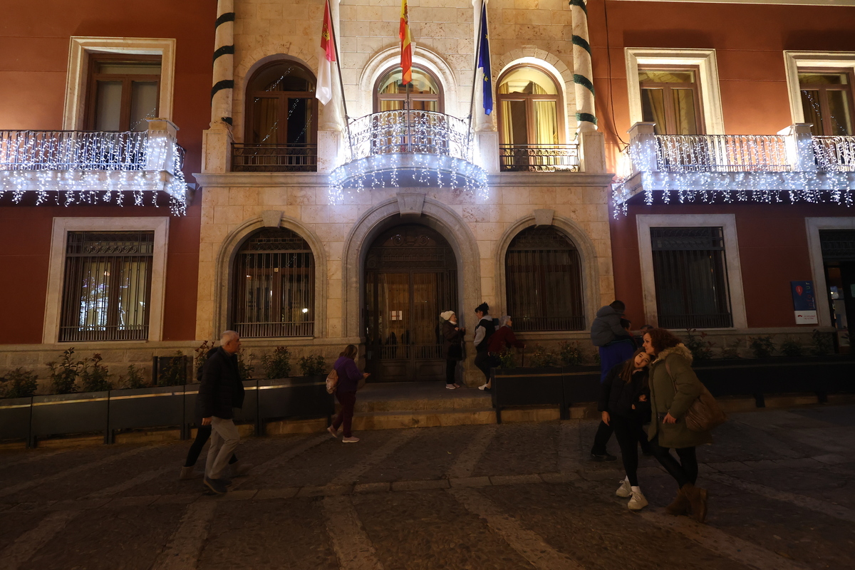 Inaguración de las luces navideñas de Valdepeñas, Luces de Navidad en Valdepeñas  / TOMÁS FERNÁNDEZ