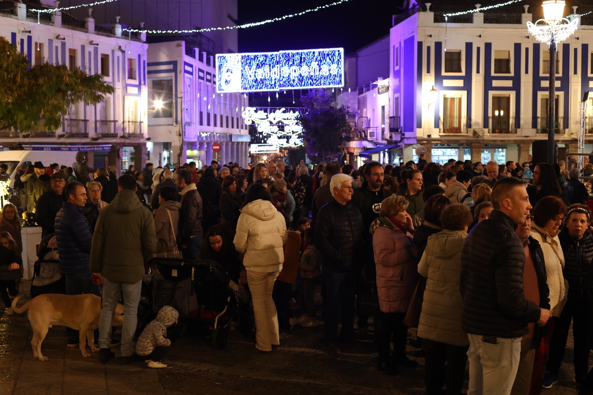 Inaguración de las luces navideñas de Valdepeñas, Luces de Navidad en Valdepeñas  / TOMÁS FERNÁNDEZ