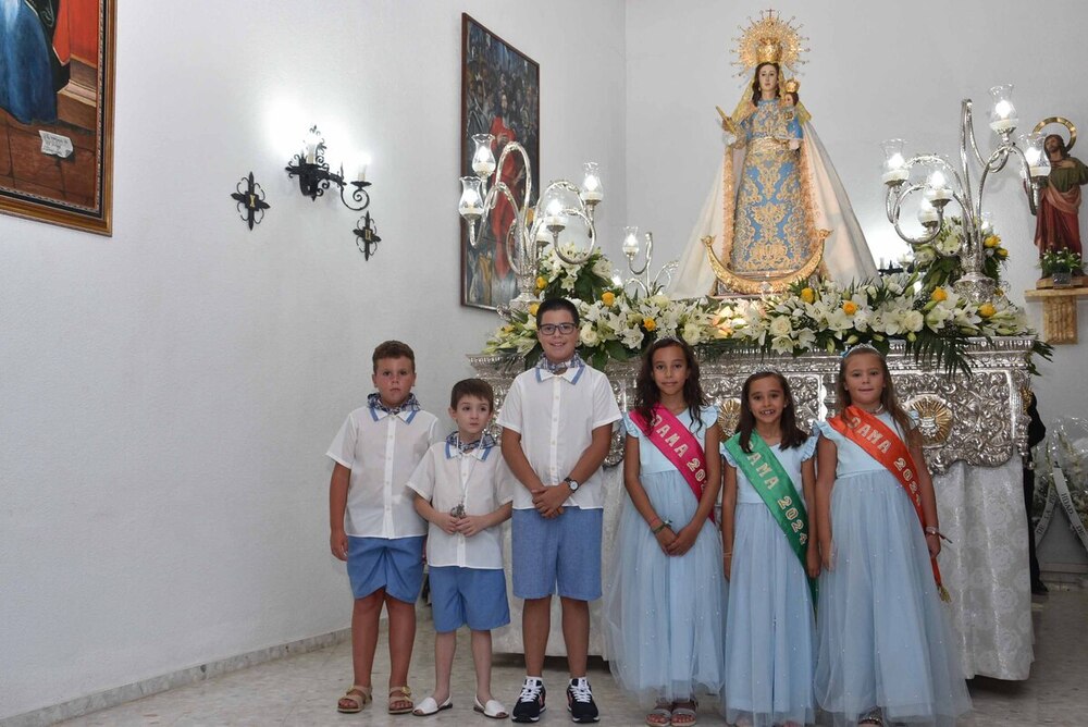 La Virgen de la Salud cierra las fiestas del Barrio de Oriente