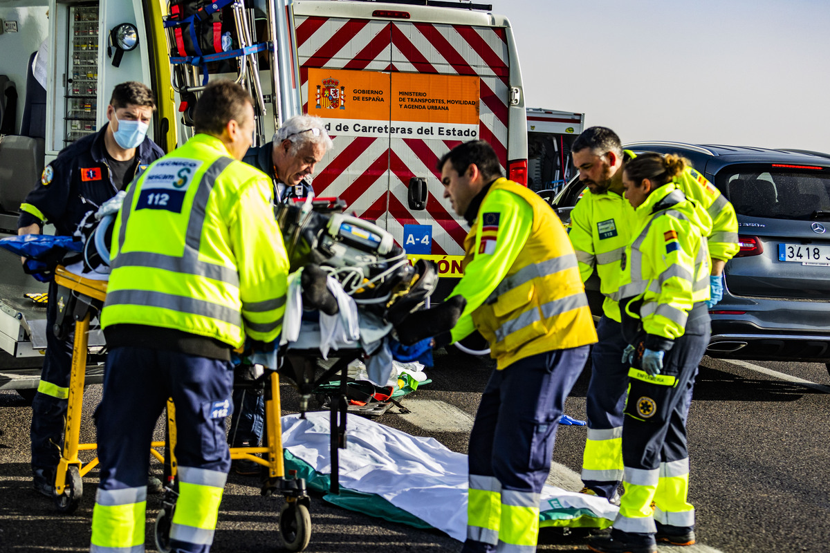 accidente multiple por la niebla, con 3 fallecidos y 18 heridos en la autovia de andalucía en la A 4 a la altura de Santa Cruz de Mudela,  accidente multiple en tre varios camiones y coches con tres fallecidos y 18 heridos dos graves, suceso  / RUEDA VILLAVERDE