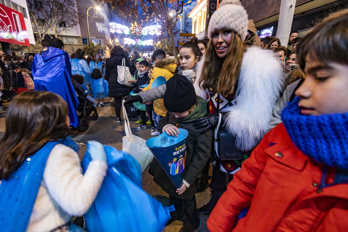 Cabalgata de los Reyes Magos, Navidad, Reyes Magos cabalgata en ciudad real  / RUEDA VILLAVERDE