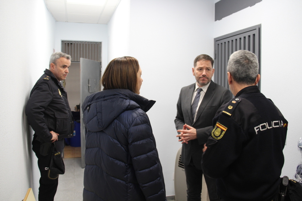 Broceño visita las instalaciones de la Guardia Civil y Policía