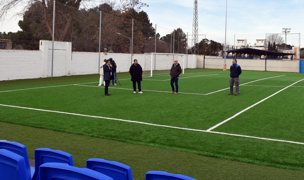 El campo de fútbo-7 del Carmen ya tiene gradas