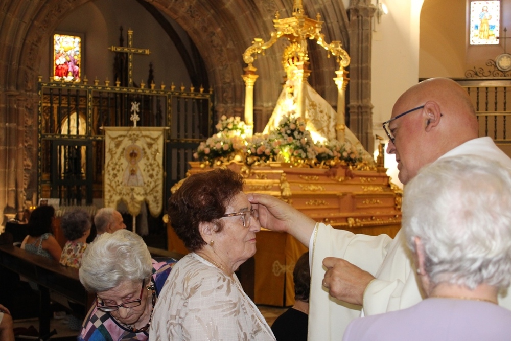 Ancianos y enfermos se reencontraron con la Caravana Blanca