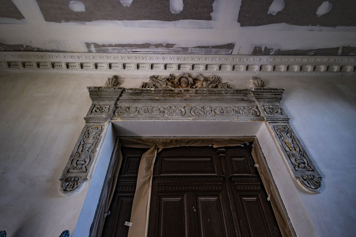 Obras del Palacete de Cruz Roja de ciudad real,  que será un centro a atención a la mujer maltratada centro de atención integral de la mujer victivas de agresiones  / RUEDA VILLAVERDE