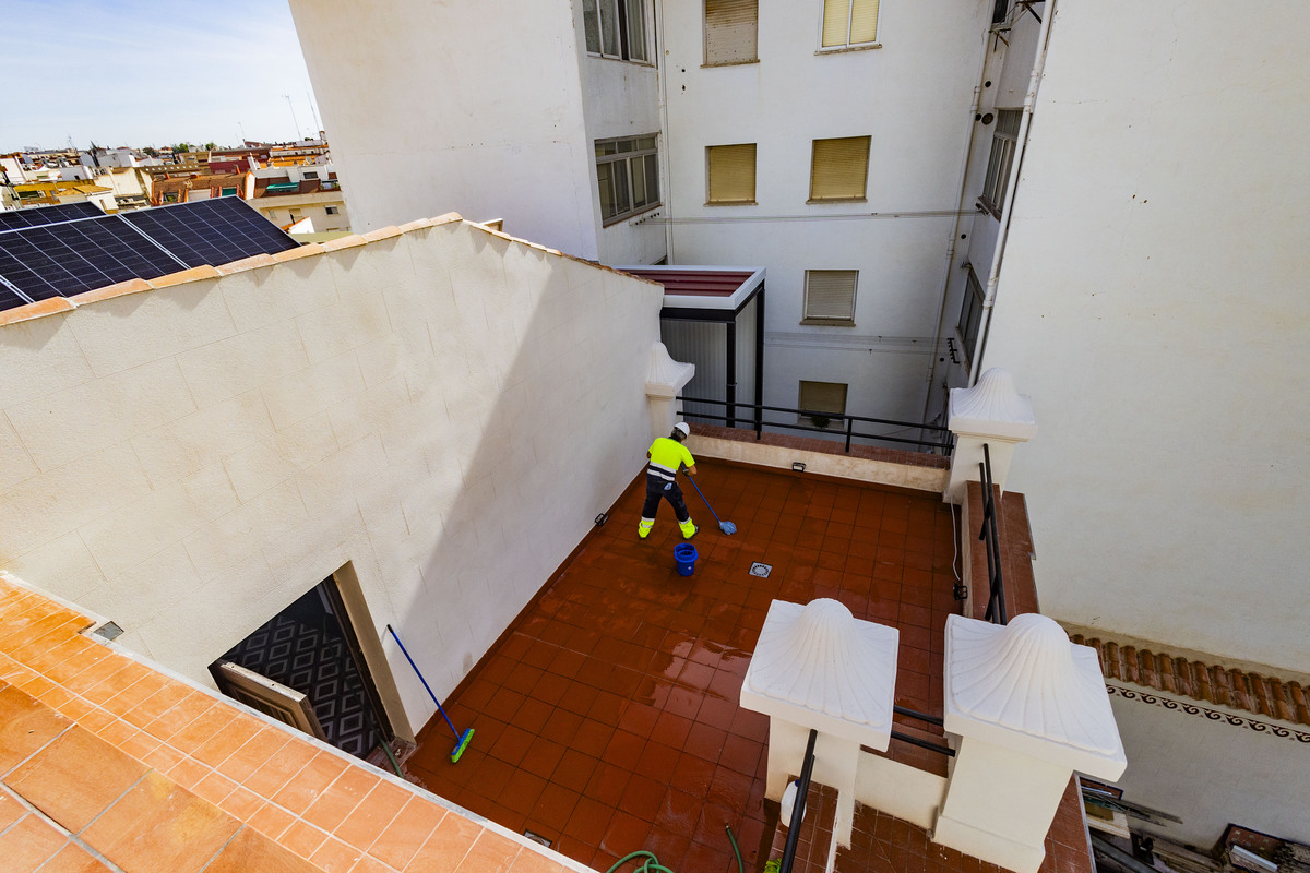 Obras del Palacete de Cruz Roja de ciudad real,  que será un centro a atención a la mujer maltratada centro de atención integral de la mujer victivas de agresiones  / RUEDA VILLAVERDE