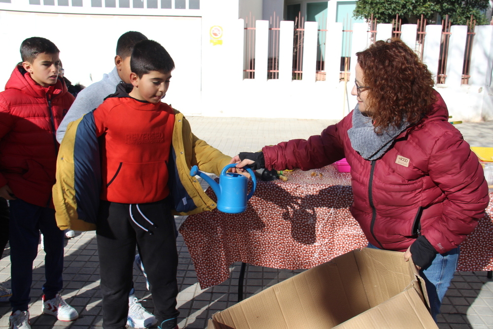 El proyecto alcorques arranca con el CEIP Jesús Ruiz 