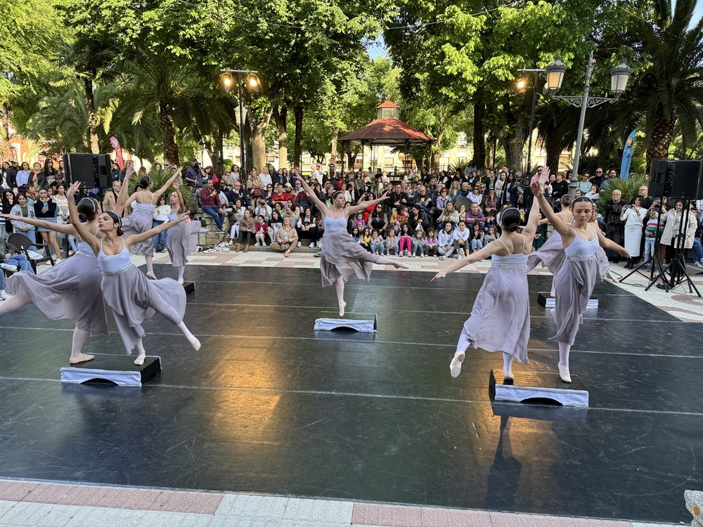 Los jardines del Prado se llenan de danza