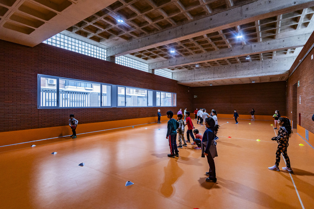 Cruz Prado, 100 años de un colegio en construcción