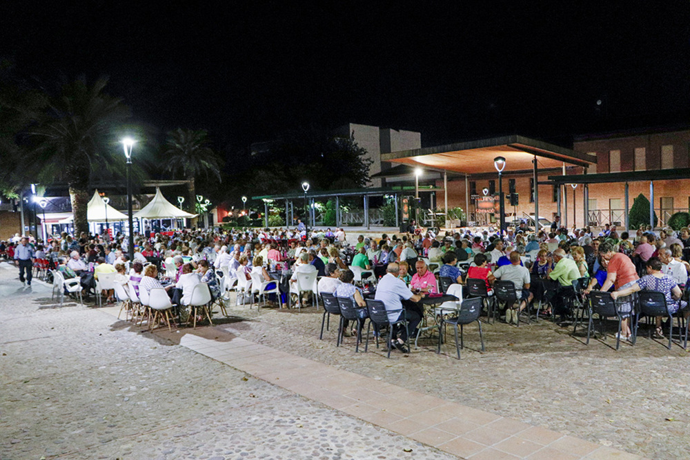 Panorámica del Jardín durante la cena de anoche.