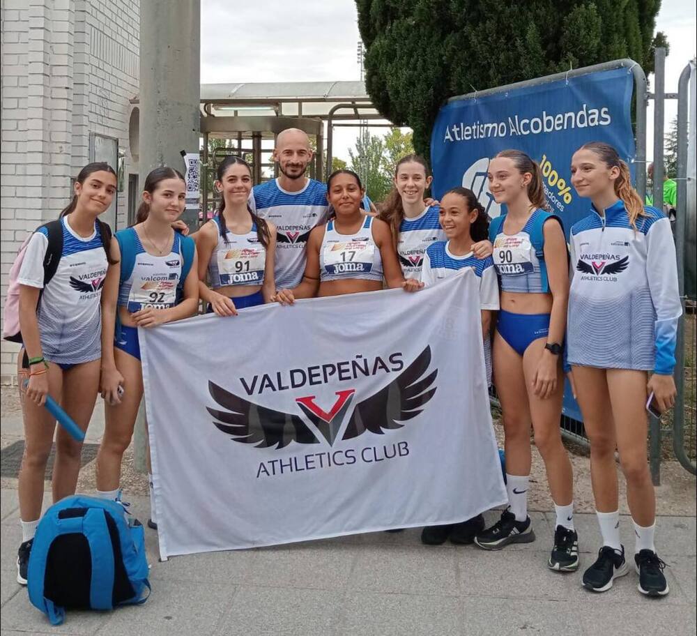 Integrantes del equipo valdepeñero que participó en el Nacional Sub 14.