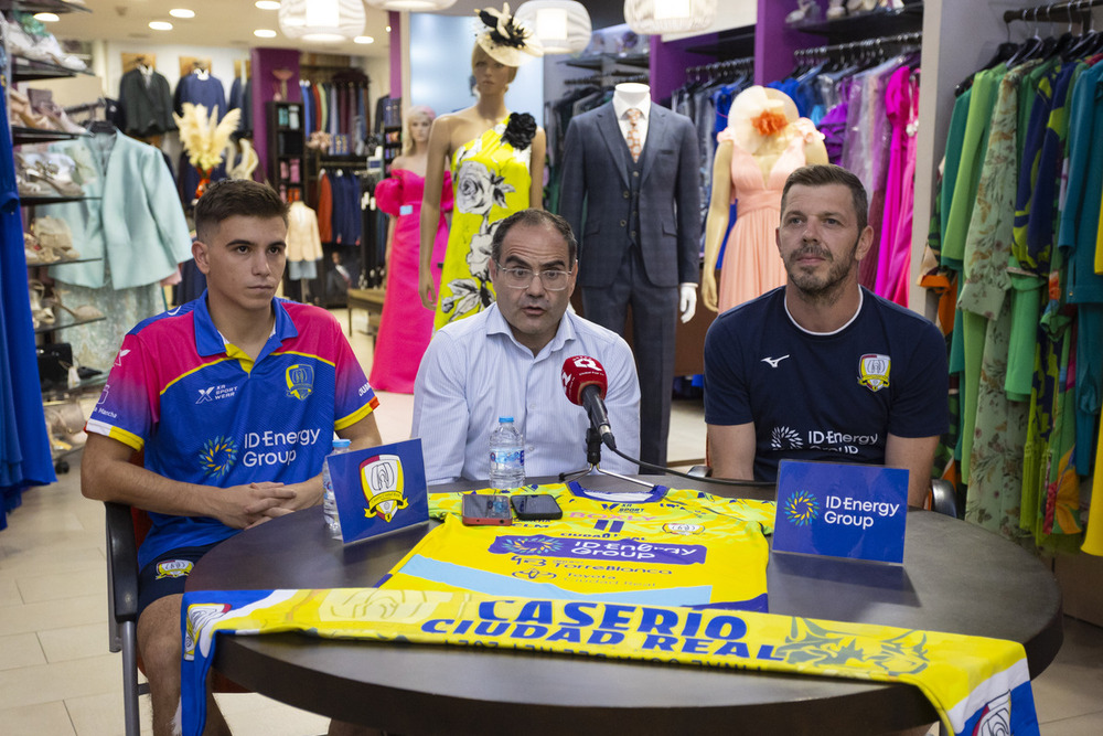 Rueda de prensa de Santi Urdiales, Julián Amores y Sergio Casares