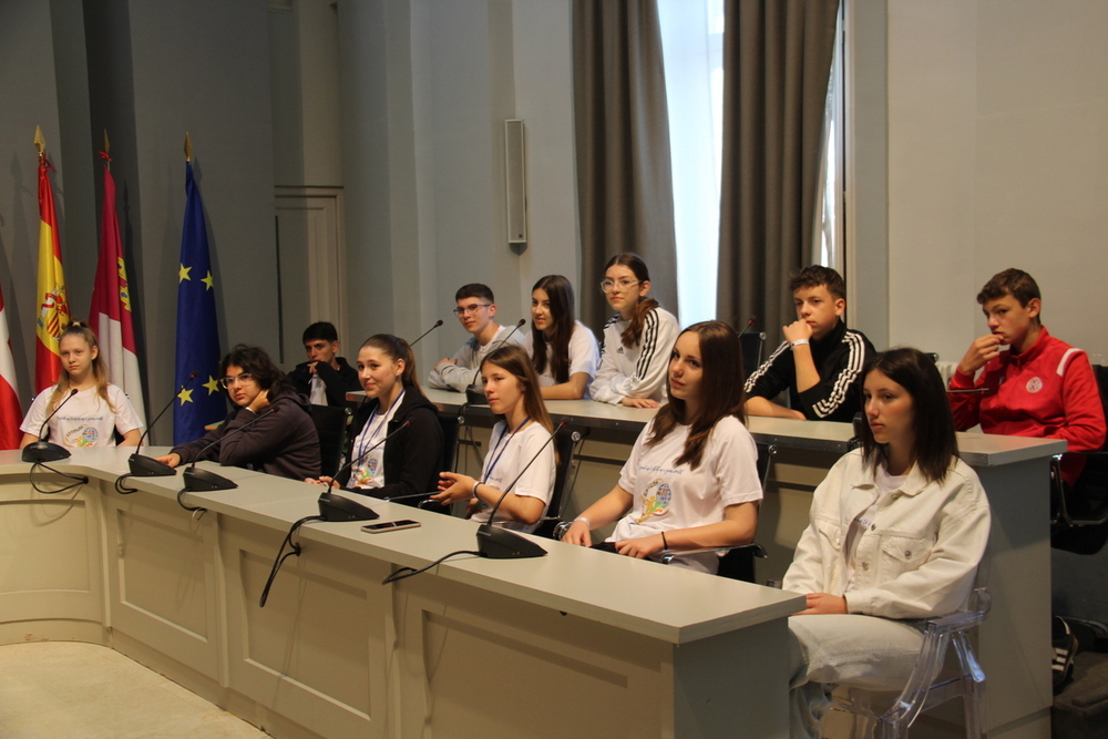 Los alumnos Erasmus visitan el Ayuntamiento