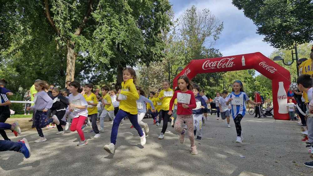 Una de las carreras escolares del Quijote Maratón.