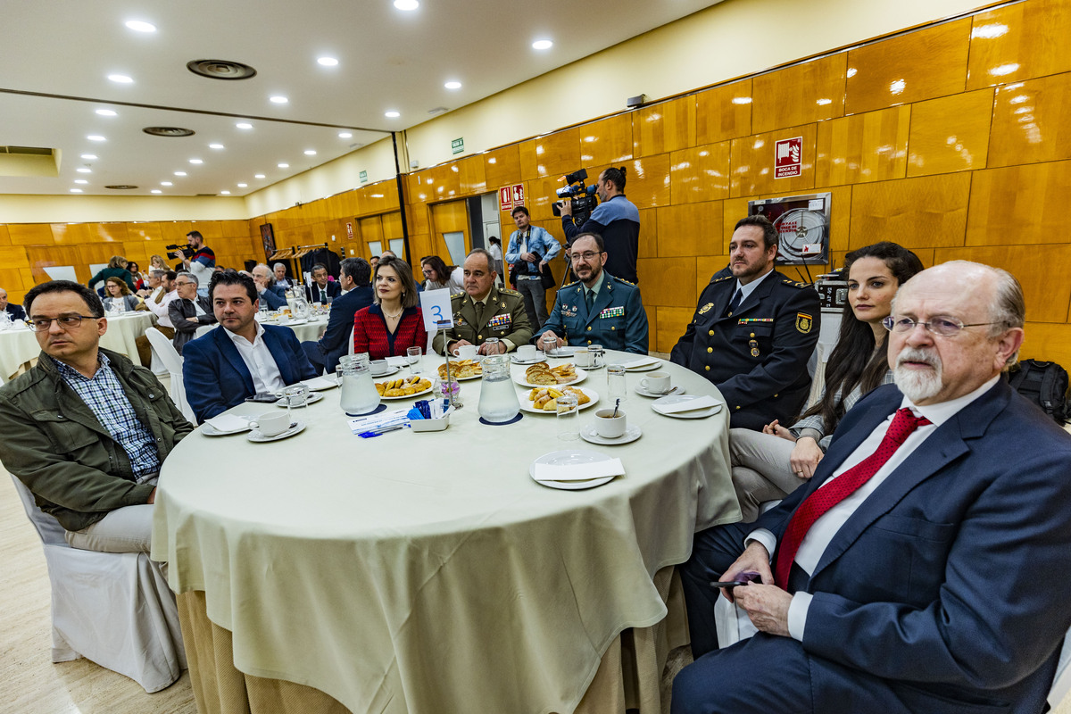 desayuno informativo de La Tribuna, sobre Loxs Desafíos del agua, con la presencia de Paco Ñuñez,, Francisco Cañizares y el ex ministro del PP Manuel Pimentél, desayuno informativo de la Tribuna sobre el Agua  / RUEDA VILLAVERDE